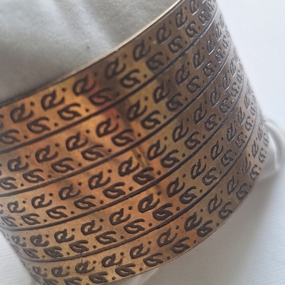 Stylish Brasd Engraved Cuff Bracelet - Picture 6 of 6